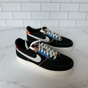 Nike Multicolor Accented Black Sneakers